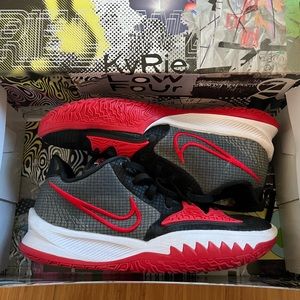 Mens Kyrie 4 Basketball Shoes